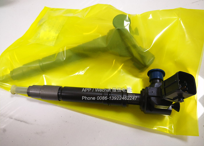 23670-35020,Toyota Hilux 1GD Fuel Injector,2367035020